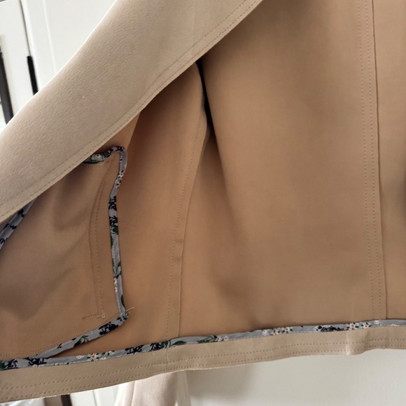 Tahari suede jacket - size medium - Picture 3 of 5